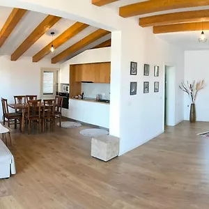 Albanian Traditions Legacy Apartmán